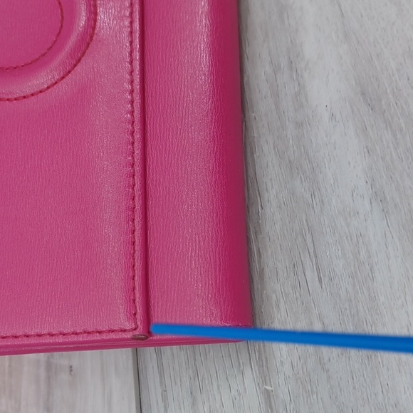 Ferragamo Long Wallet - PINK! - Picture 5 of 14